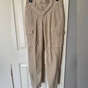 American Eagle Outfitters women’s Khaki Cargo Pants